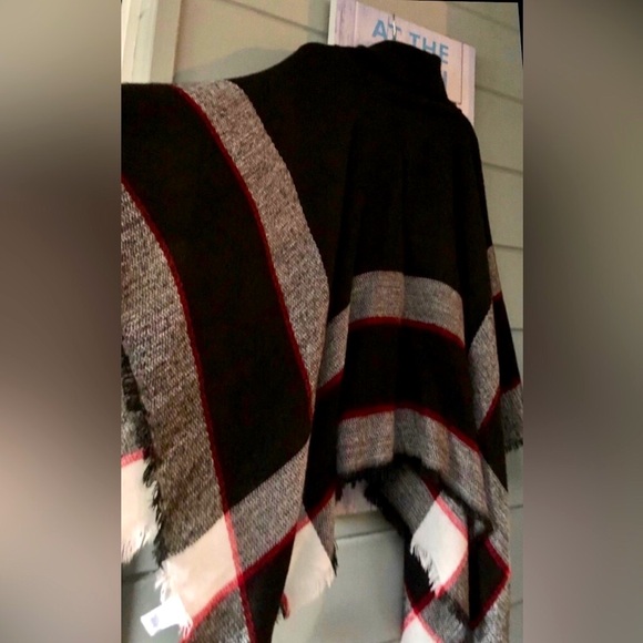 Lulus black striped turtleneck poncho shawl sweater w/ fringe edge OS 🎊SALE - Picture 8 of 14
